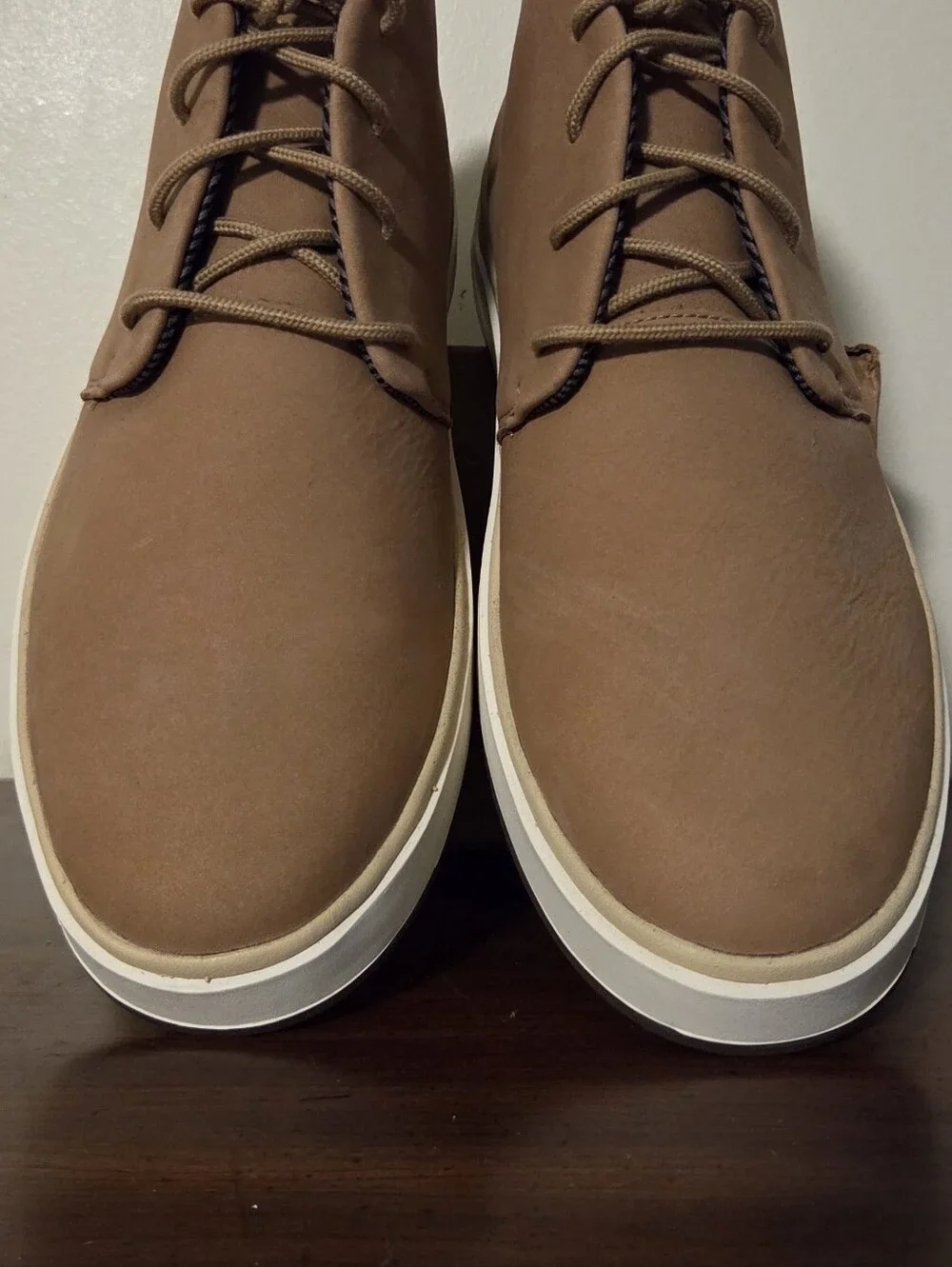 OluKai Papaku Ili Leather Chukka Boots Tan Men’s Sz 13 Worn Once